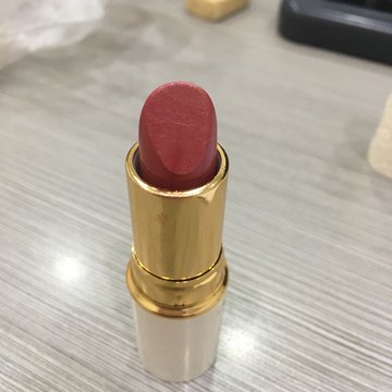 倩丽润彩唇膏(倩丽唇膏哪个色号显白)