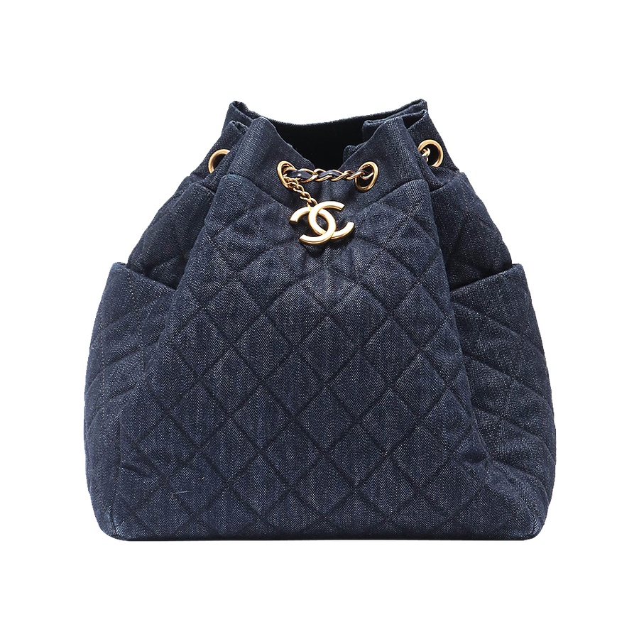 chanel 香奈儿matelasse系列金扣抽绳挎包